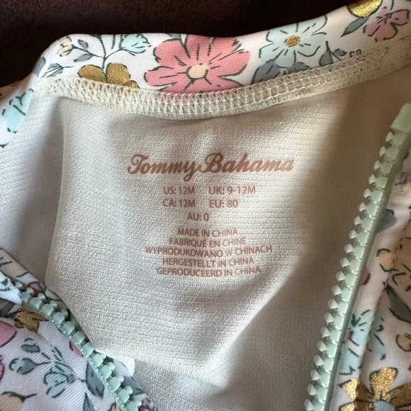 Tommy Bahama Baby Girl One Piece Rashguard Swimsuit with Sun Hat 12 Months - Picture 7 of 7